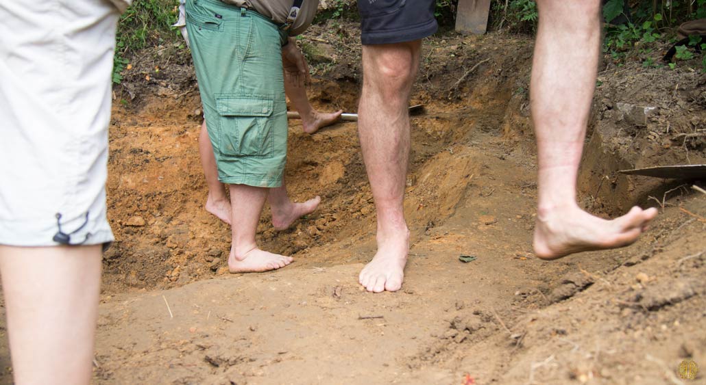 Compacting the soil of the bottom - hyperbrain.me